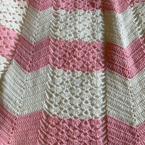 Vintage crocheted apron handmade - Picture 3 of 9